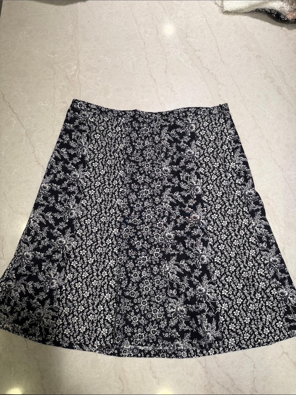 LOFT Black and White Floral A-Line Skirt